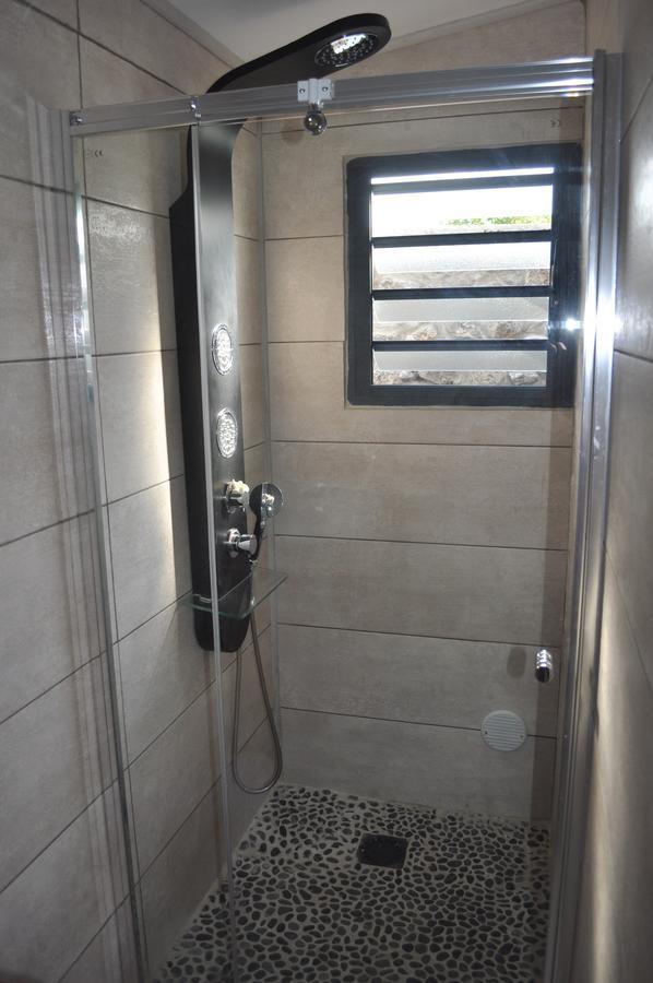 شقة Ti Joli Caz En Bois Saint-Gilles-les Hauts المظهر الخارجي الصورة